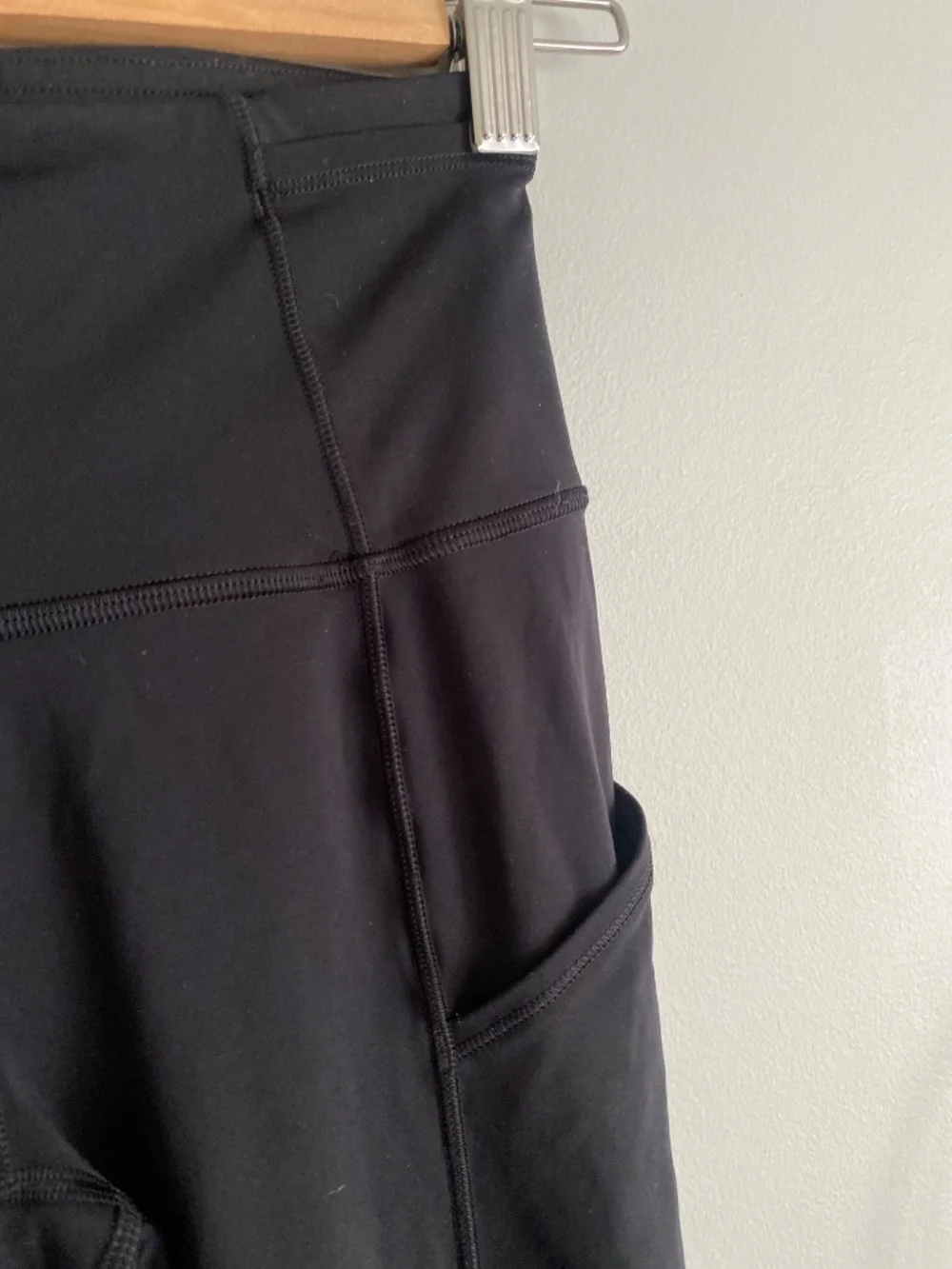Lululemon Fast & Free 7/8 Tight black Non-Reflective Nulux 25 Size 2 leggings - Picture 7 of 9
